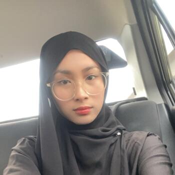 Babysitting job in Kajang: babysitting job Yasmin