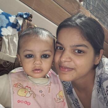 Babysitter Delhi: Priyanka
