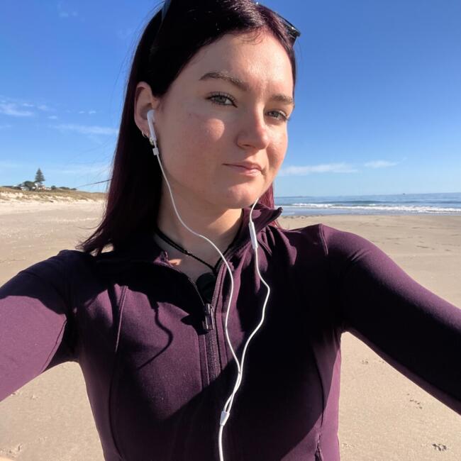 Babysitter in Castlereagh: Samara