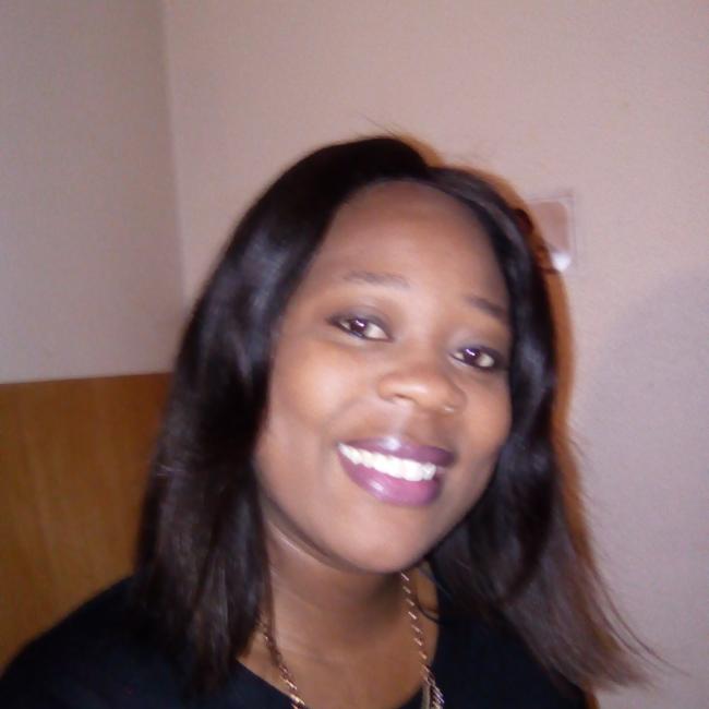 Baby-sitter in Fleury-les-Aubrais: Samantha
