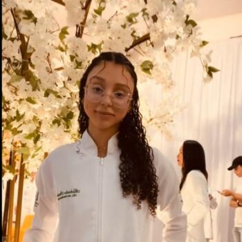 Babá em Bananeiras: Michaela Amorim