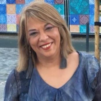 Babysitter Amora: Bia Ahamad