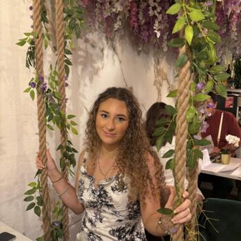 Babysitter in Bracknell: Ffion