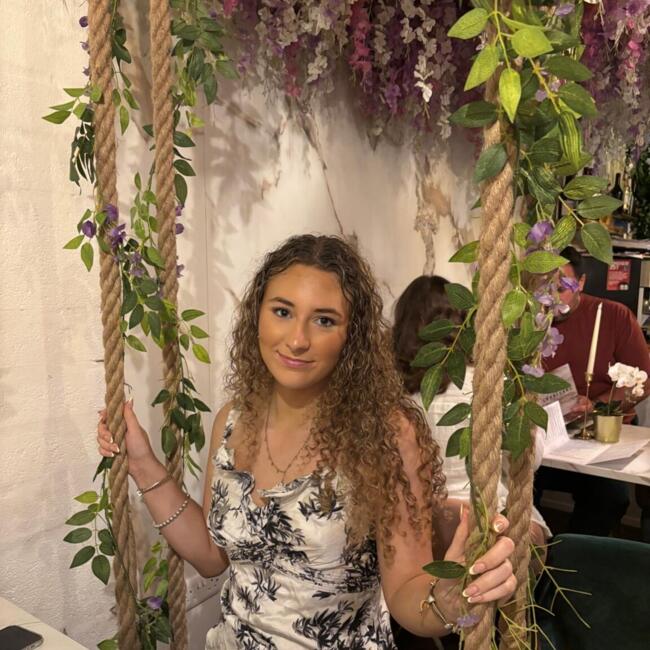 Babysitter in Bracknell: Ffion