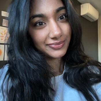 Babysitter in Dairy Flat: Ishika