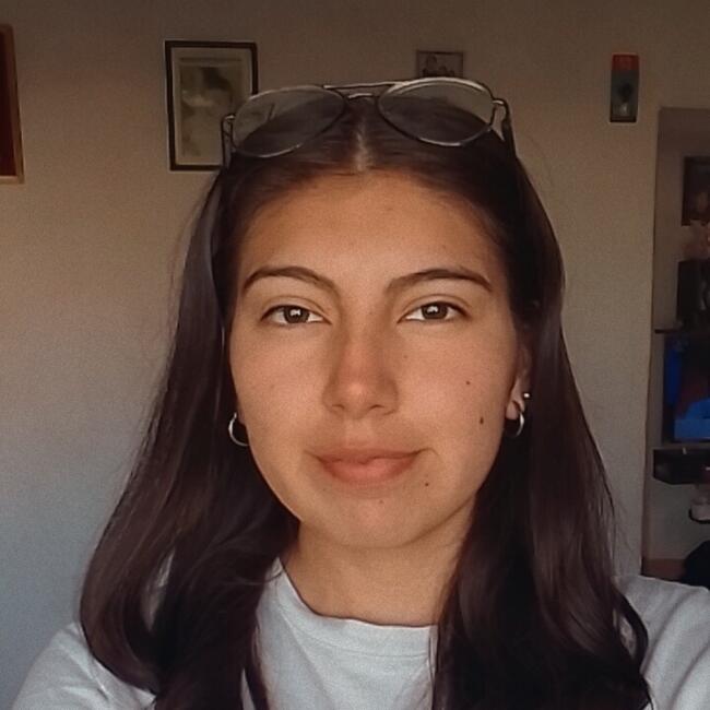 Babysitter in Arturo Seguí: Jésica