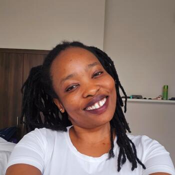 Nanny in Dubai: Sharon