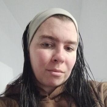 Babysitter in Grand-Fort-Philippe: Alexandra