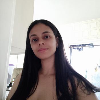 Babysitting Jobs in Salvador: babysitting job Aline