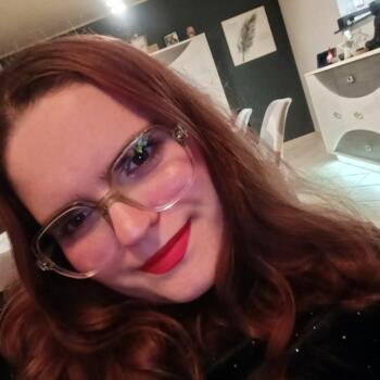 Babysitter in Saint-Clair-de-Halouze: Flavie