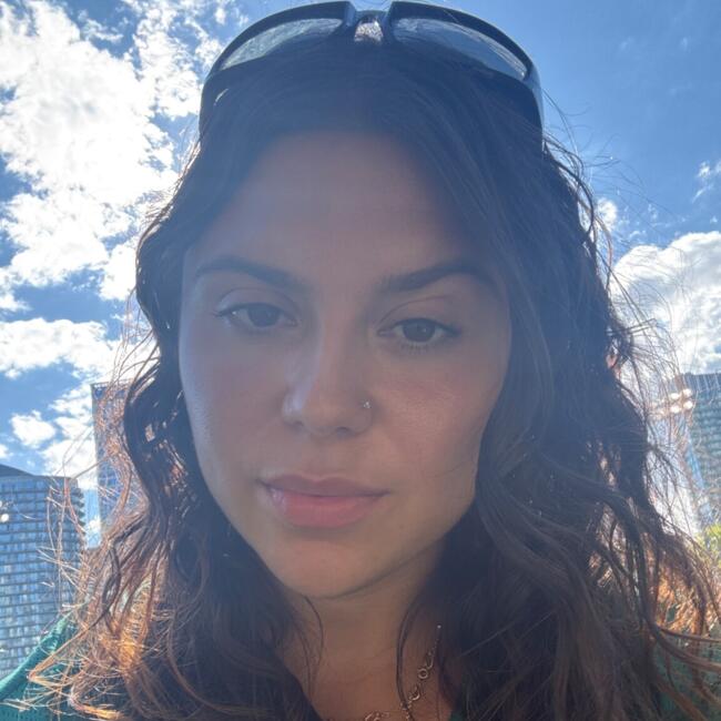 Babysitter in Toronto: Claudia