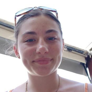 Babysitter in Chester: Issy