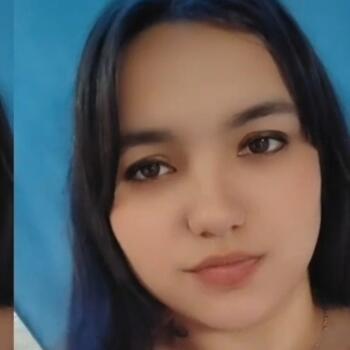 Babysitter in Solymar: Natalia