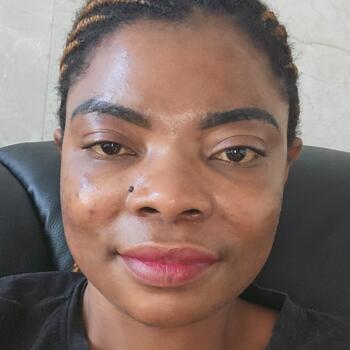 جليسة أطفال في الدوحة: Brenda