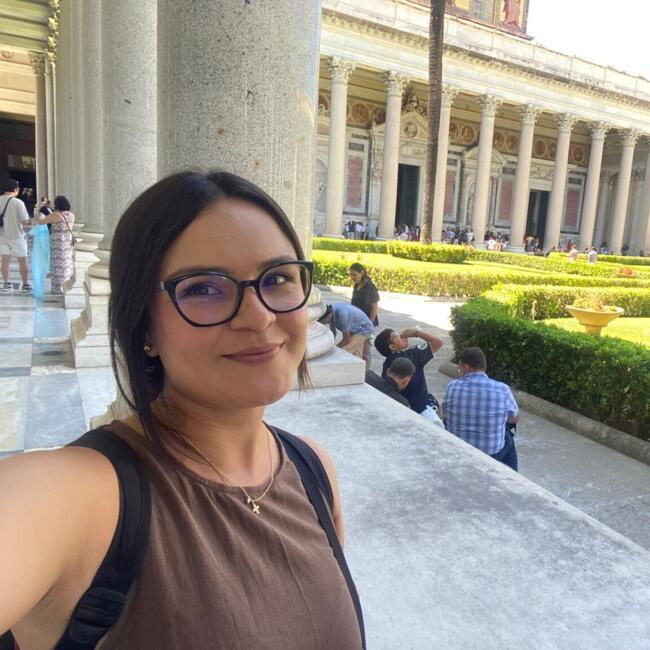 Babysitter in Madrid: Angie Carolina