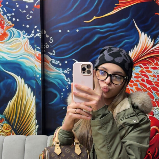 Babysitter in Rugby: Lina