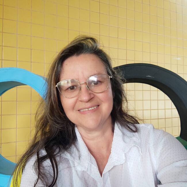 Babysitter in Curitiba: Adriana
