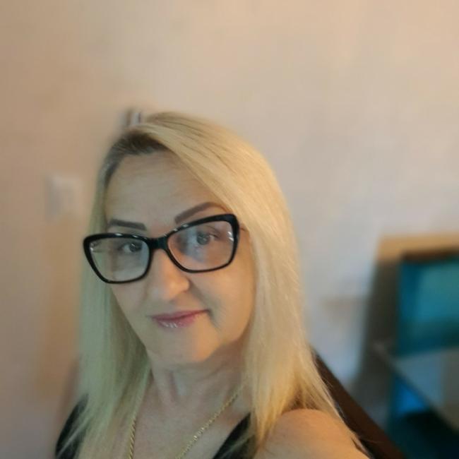 Babysitter in Itajaí: Mari