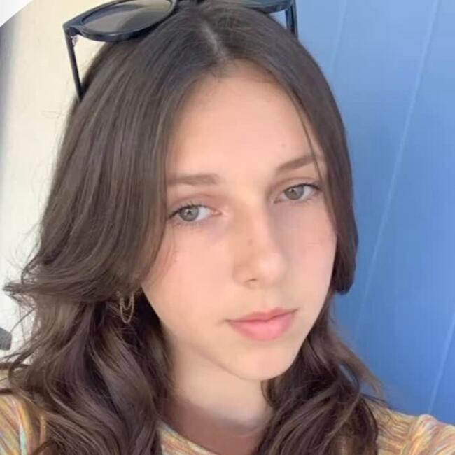 Babysitter in Clavette: Camille