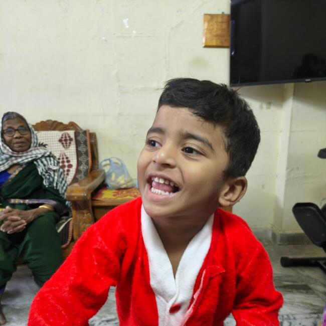 हैदराबाद में बेबीसिटिंग की नौकरी: Divyasree