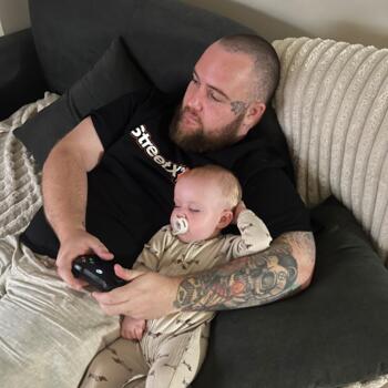 Babysitting job in Mandurah: babysitting job Joshua