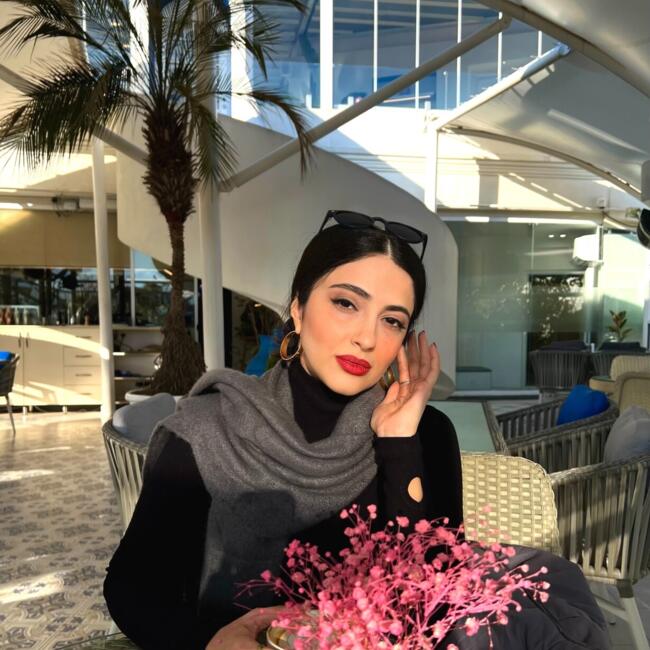 Babysitter in Istanbul: Negar