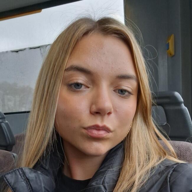 Babysitter in Merelbeke: Anais