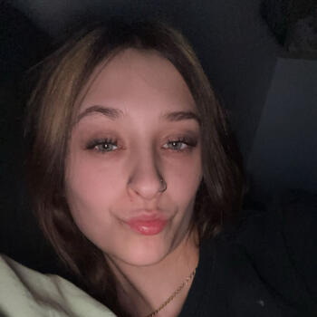 Babysitter in Surprise: Angelina