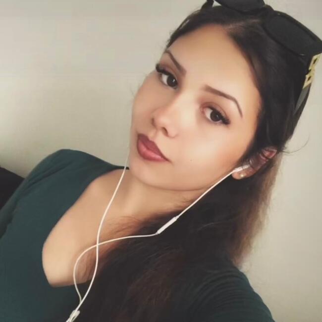 Babysitter in Helsinki: Daniella