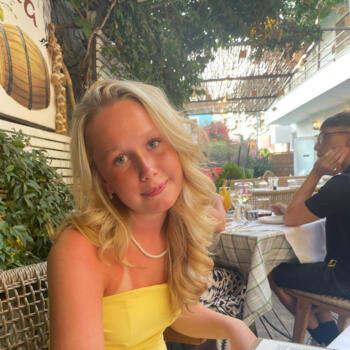 Babysitter in Täby: Isabelle