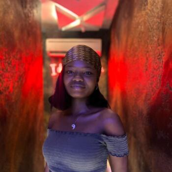 Babysitter Ikorodu: Gift