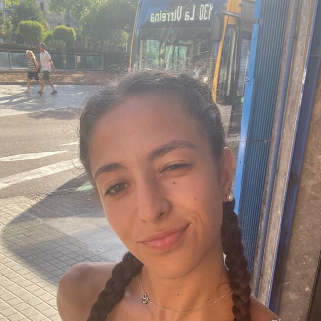 Nanny in Torre Pacheco: Julia