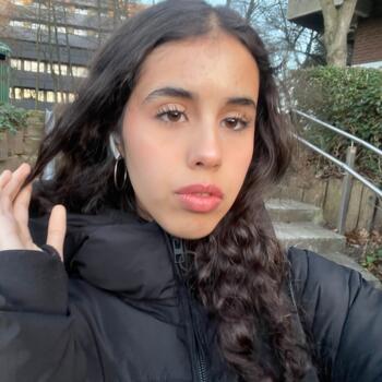 Babysitter Enghien: Imane