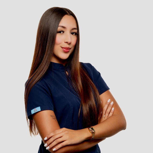 Auklė Valensija: Karla