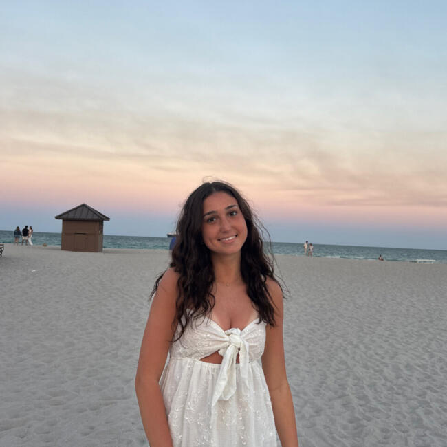 Babysitter in Fair Haven: Grace