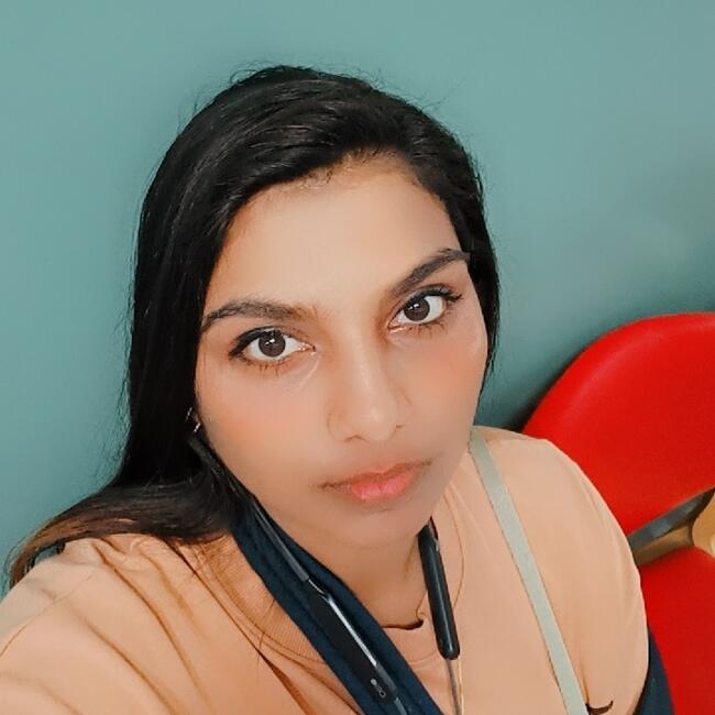 Babysitter in London: Jasmi