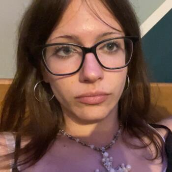 Babysitter in Felsőpakony: Emese