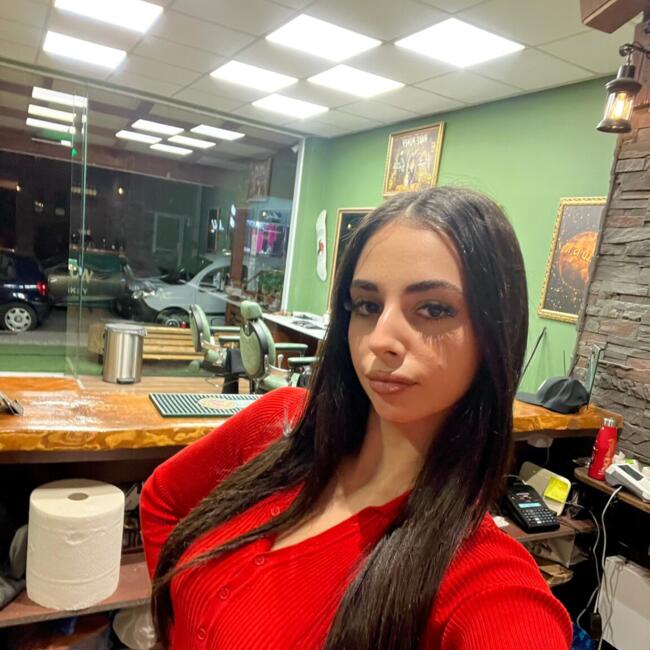 Babysitter στην περιοχή Δάφνη: Σμαραγδα