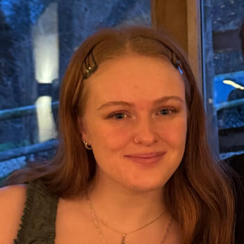 Babysitter Winchester: Katie