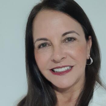 Babysitter São José do Rio Preto: Vania