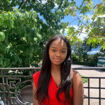 Babysitter Pully: Elody