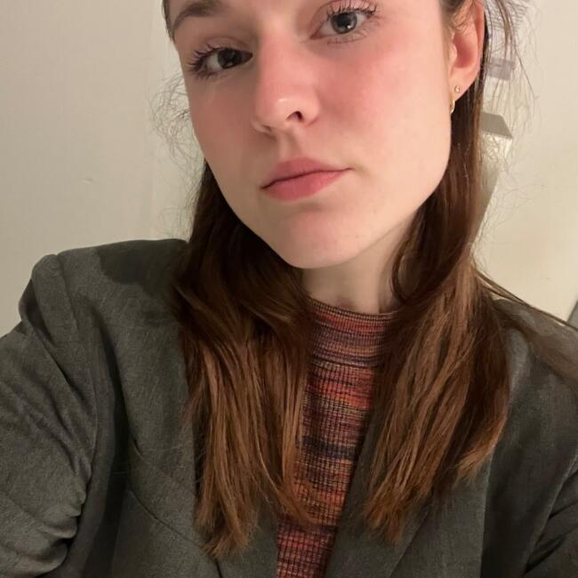 Babysitter in Forest: Enya