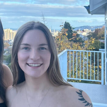 Baby-sitter in Melbourne: Bridie