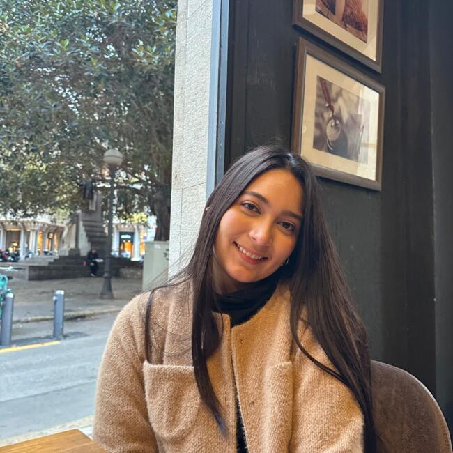 Babysitter in la Pobla de Montornès: Angie Viviana