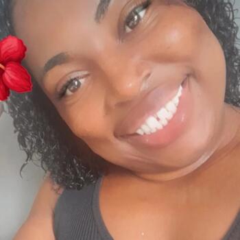 Babysitter in Lavras: Aline