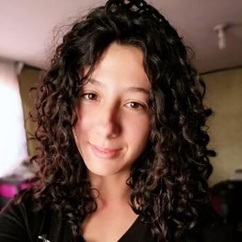 Babysitter in Cartago: Madeline