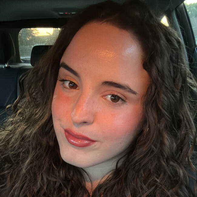 Babysitter em Prado: Bruna