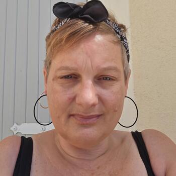 Nanny in Fontaine-Chalendray: Virginie