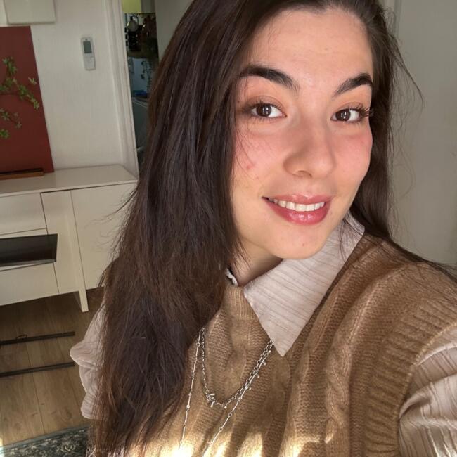 Babysitter in Marseille: Valentine