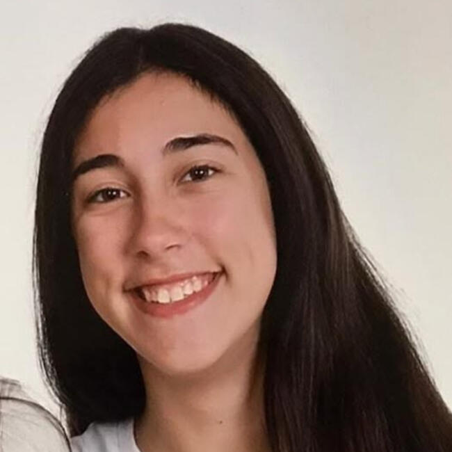 Babysitter in Caparica: Lara